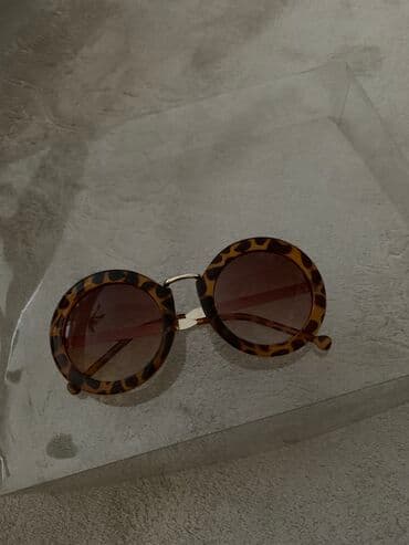 crop top c a: Sunglasses, color - Brown — 2
