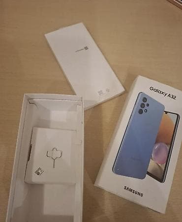 samsung second hand mobile: Samsung Galaxy A32 – pametni telefon Ključne karakteristike: - Ekran — 2