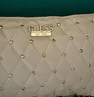 privezak za kljuceve na zvizduk: Guess - Model: pismo/mini crossbody - Materijal: mekana eko koža sa — 2