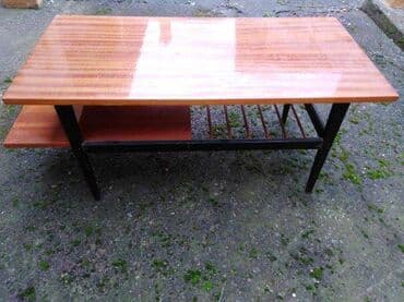 deciji set sto i stolica: Mali stočić sa slike, dimenzija 110 cm x 50 cm, visine 50 cm, stari — 1