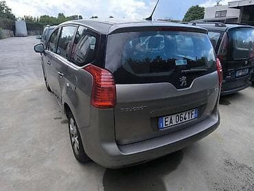 autocacak polovni automobili: PEUGEOT 5008 2011. GOD. - KOMPLETAN AUTO U DELOVIMA | Peugeot 5008 — 2