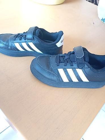 riker patike: Dečije patike Adidas, crne boje sa belim detaljima (tri pruge sa — 2