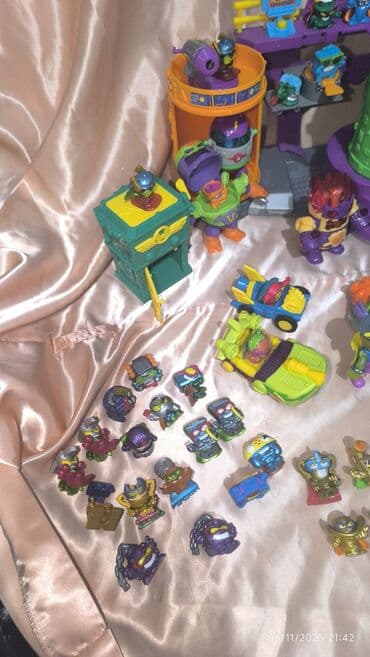 robot kuca igracka: Veliki lot Super Zings — 3