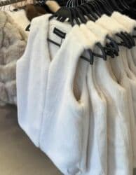 Skafanderi: Prsluk
Cena:2700 din — 1