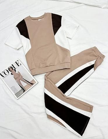 Dvodelni komplet majica s kratkim rukavima i široke trenerke ravnog