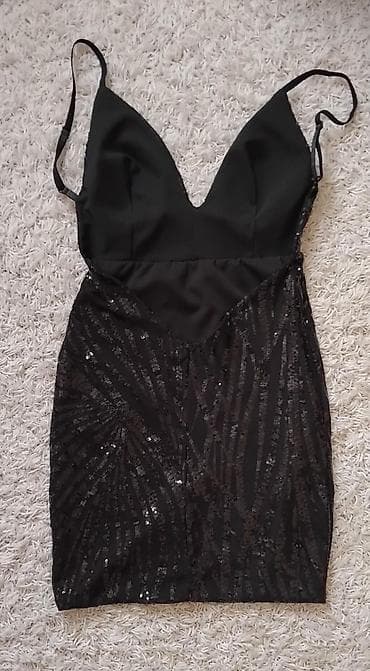 piramida svecane haljine: Haljina sa sljokicama, xs, golih ledja. Nije nosena — 2