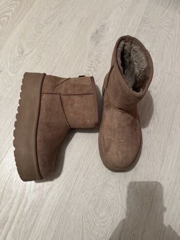 camper obuca beograd: Ugg čizme, 40 — 3