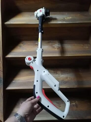 delovi za poljsku kosacicu: Kosačica,trimer i duvaljka Cena 170 evra NOVO Radi na punjive baterije — 8