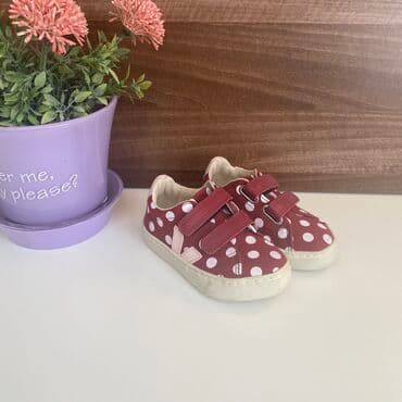 mikrofoni za decu: Prelepe original Veja patike za devojcice Nosene par puta,u super — 6
