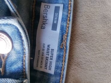 ledzend pantalone: Farmerke bershka xxs nove — 2