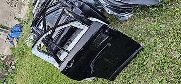 stalak za reflektor: ZADNJA DESNA VRATA F48 ZA BMW X1 | BMW x1 f48 zadnja desna vrata — 2