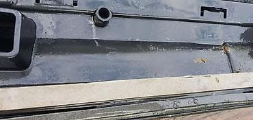 podloske za dizne: DESNA LAJSNA VRATA ZA AUDI Q7 | Audi q7 desna lajsna vrata 15-19 4m0 — 5