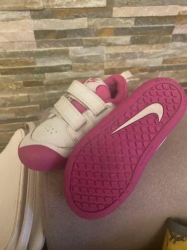 patike sa znakom n: Nike, Veličina - 26, Anatomske — 3