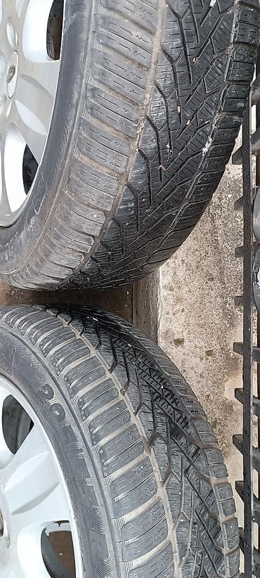 kisobran za auto protiv sunca: Set alu felni sa gumama – Ford 16" - Broj felni: 4 komada - — 7