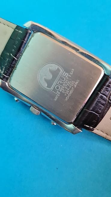 sat narukvica muski: Lorus muški hronograf – pravougaono kućište i crni brojčanik - Model — 2