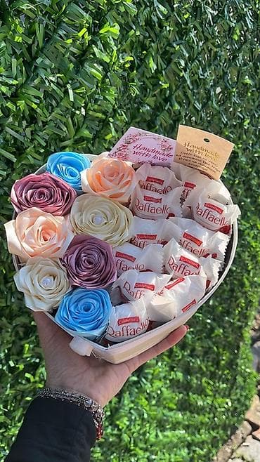 Čaj, kafa, pića: Poklon kutija u obliku srca – ručno izrađena aranžerska kutija sa — 2