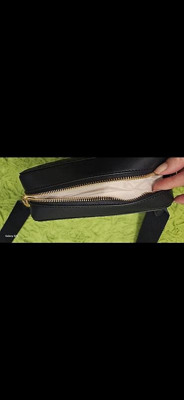 bata zenske cipele: Nova teget Tommy Hilfiger tasnica, samo je skinuta etiketa — 3