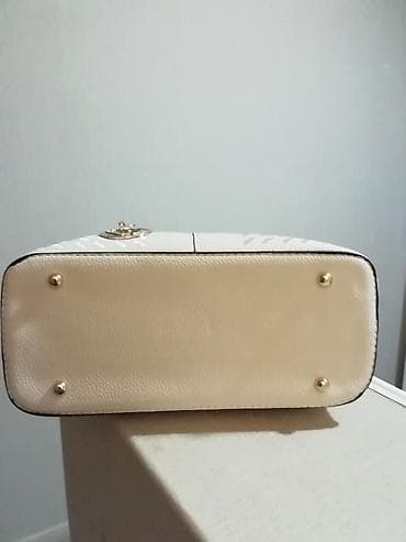new yorker torbe za plazu: Nova prelepa bež tašna dužine 30cm i visine 22cm. 3 pregrade unutra — 7