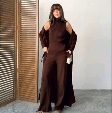 Kombinezoni: Set 3u1 = 4600 dinara za sve tri stvari Boje: bež i tamno braon — 4