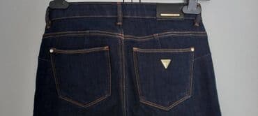 pantalone od vestacke koze: Potpuno nove Guess farmerke sa elastinom, klasičnog kroja. Nisu — 2