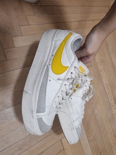 bež čizme od brušene kože: Nike, 38, color - White — 1