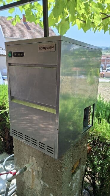 polovne šivaće mašine: Profesionalna mašina za led – ggmGastro - Samostojeći aparat od — 4