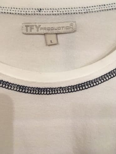 beli komplet sako i pantalone: Kvalitetna bela majca, tfy product, veličina L, sa diskretnim vezom na — 5