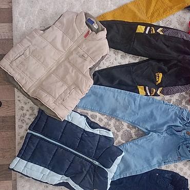 pull and bear trenerke: Veliki paket stvari + jakna,sve 1500din. U kompletu: - Košulje — 8