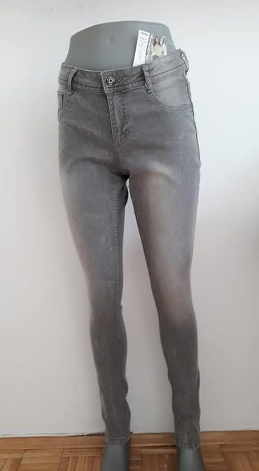 pantalone za devojke: Farmerice UP FASHION 42 Novo cena 900 pamuk elastin visok struk sirina — 1