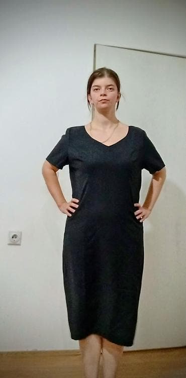 nike air max force 1: Crna klasična haljina sa kratkim rukavima - Boja: crna - Kroj: ravna — 2