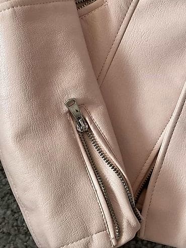 brankodeks kaputi: Ženska biker jakna – Reserved - Brend: RESERVED - Veličina: EUR 34 — 2