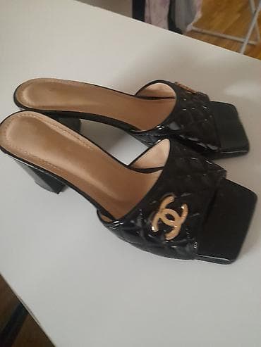 Slippers: Crne klompe/sandale sa blok potpeticom, Chanel Paris, veličina 39. - — 8