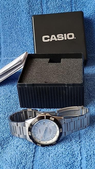 pilotski sat: Casio muški analogni ručni sat - Model iz serije Casual/Sports sa — 8