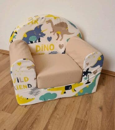 Decija fotelja .Cena 3600 din