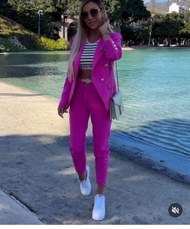 komplet sa prslukom: Komplet sa postavom 3700 dinara — 1