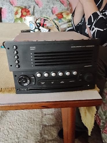 navigacija za auto cena: Automobilski radio Blaupunkt – OEM jedinica za vozila PSA — 2
