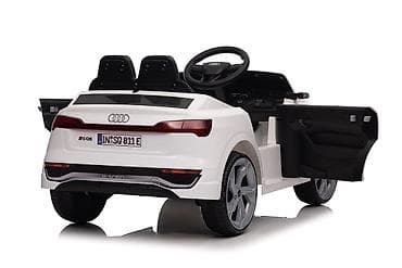 audi na daljinski: Audi S Q8 – Beli licencirani auto na akumulator za decu Šifra — 4