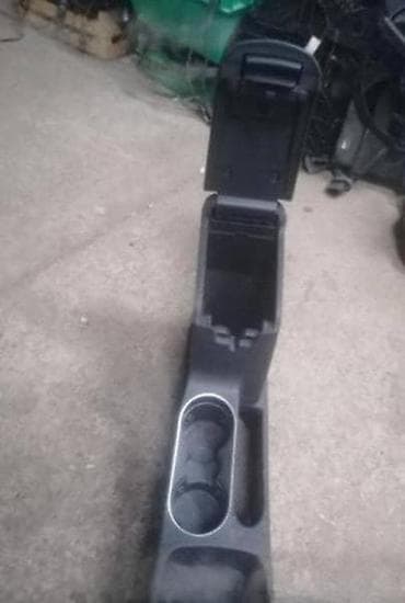 c4 2005: Enterijer ( plastike) za ford c-max, fiesta, focus . Od 2002. Do — 3