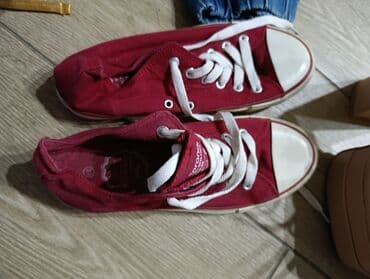 a klasa patike: 39 — 2