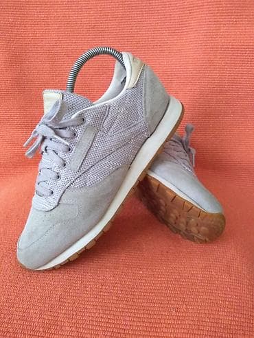novi sad patike: Reebok patike, odgovaraju broju 40--- Reebok patike u kombinaciji — 1