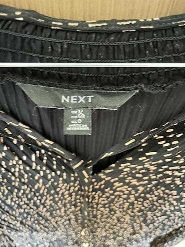 ugg papuče ženske: NEXT ženska haljina – crna sa sitnim bež tufnama - Model: mini/iznad — 2