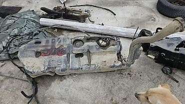 pritisak u gumama 19565 r15: REZERVOAR PUMPA GORIVA ZA PEUGEOT 206, 306 — 1