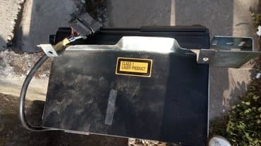 Auto elektronika: Cd sazer 6cd,skinut sa golfa4,ispravan — 1
