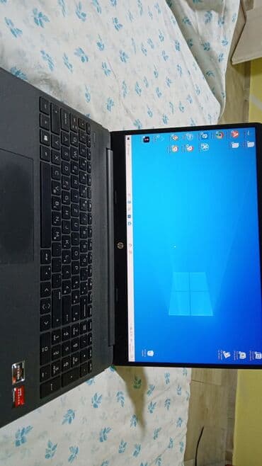 nokia na preklapanje: 15.6 " — 2