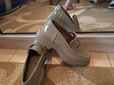 mona obuca vranje: Loafers, Zara, 39 — 3