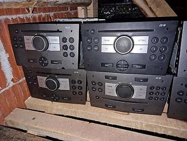 adapteri za struju: FABRICKI RADIO CD30 ZA OPEL AGILA, ASTRA H, COMBO . | Svi delovi — 2