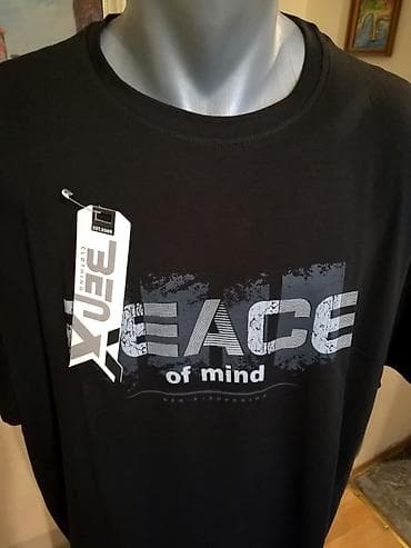 T-shirt color - Black — 2