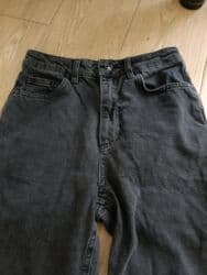 pantalone stradivarius: Farmerke xs — 2