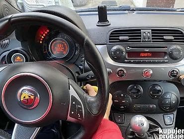 jastuci za put: TomTom navigacija za automobil, montirana na komandnoj tabli i — 6
