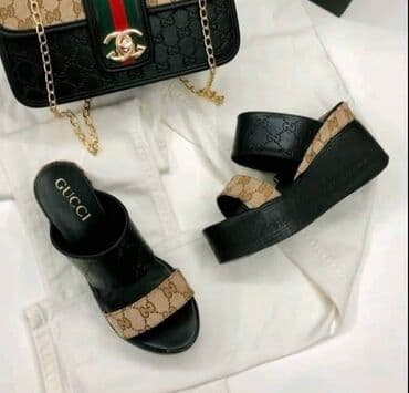 najk papuče: 36-40
3500 — 2